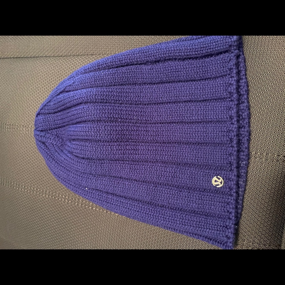 Lululemon knit hat